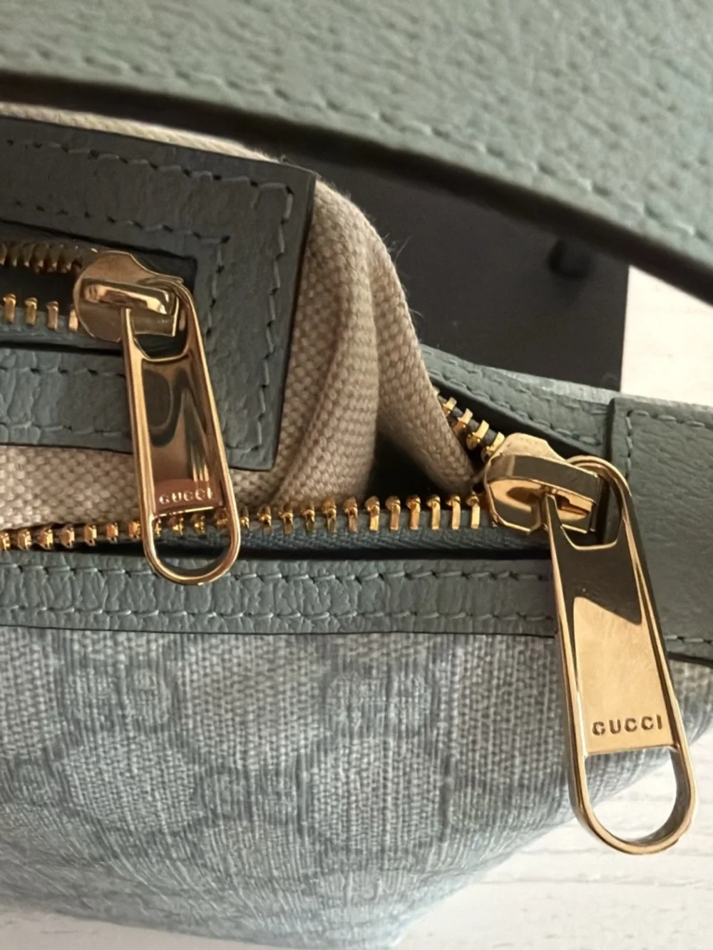 Gucci GG Supreme Monogram Textured Calfskin Web Super Mini Ophidia Shoulder Bag - Picture 7 of 12